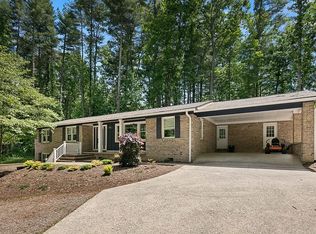 5 Shadow Dr, Asheville, NC 28804
