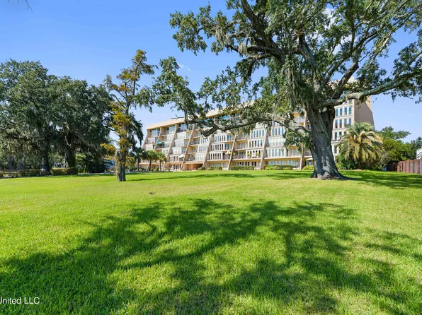 502 Beach Blvd, Biloxi, MS 39530
