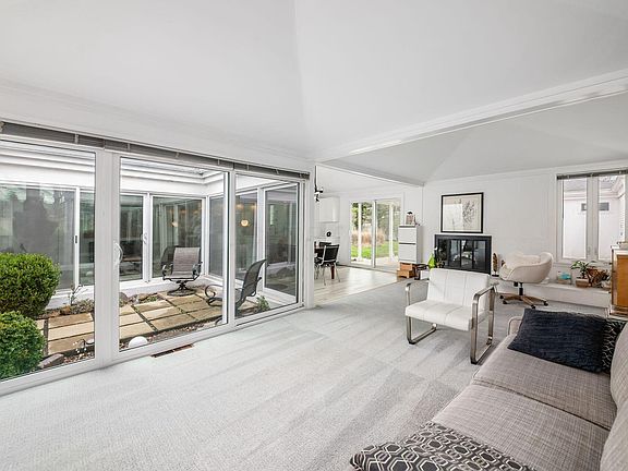 5th image of 2177 Oakmount Rd