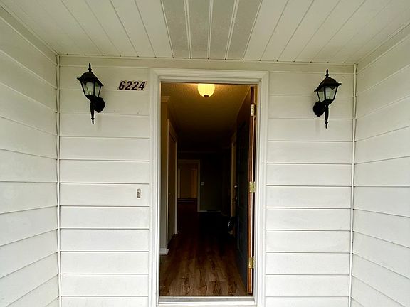3rd image of 6224 NW Dogwood Dr