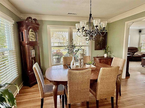 5th image of 2511 Greenway Dr
