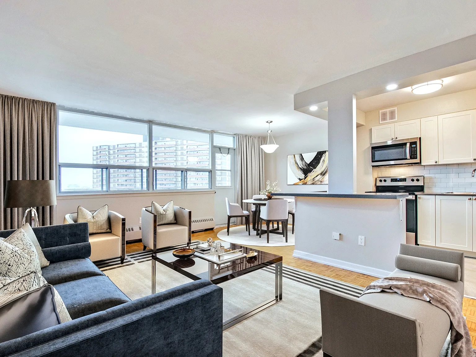 225 Van Horne Apartments — Photo 2