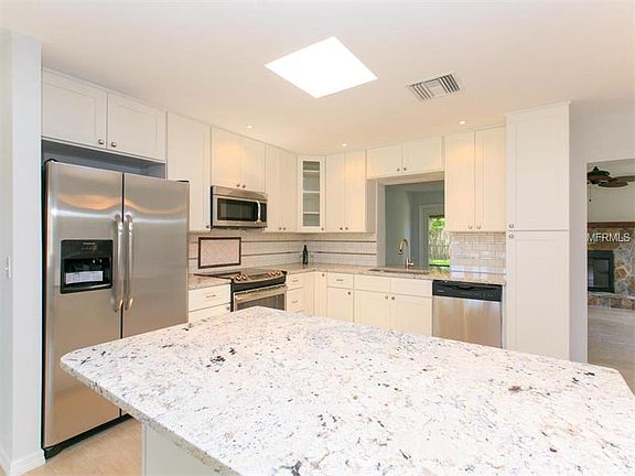 4th image of 7404 23rd Avenue Dr W