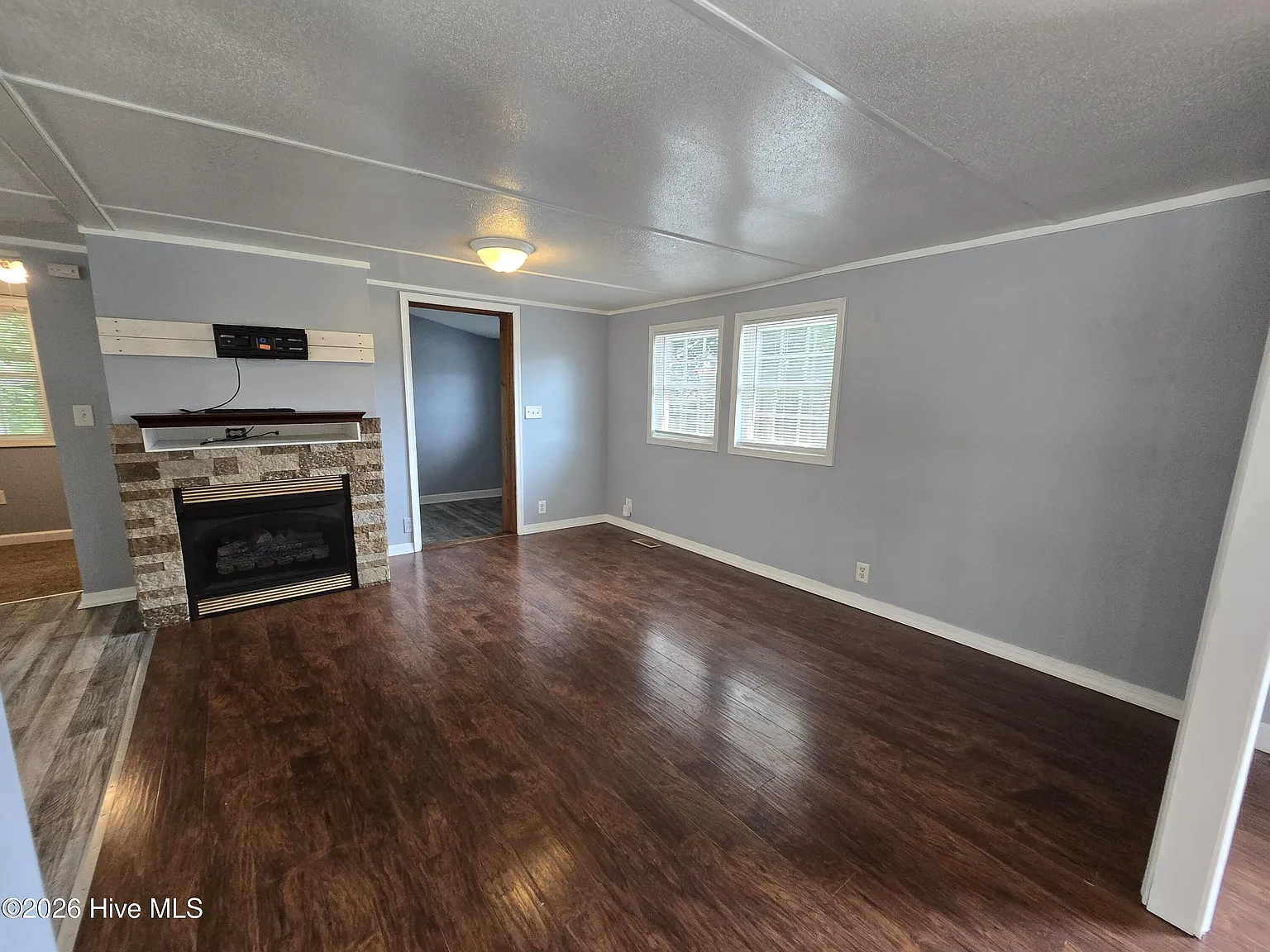 3 bed, 2.0 bath, $1,850 — Photo 2