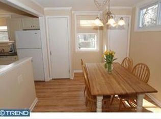 232 Robin Hood Ln, Aston, PA 19014