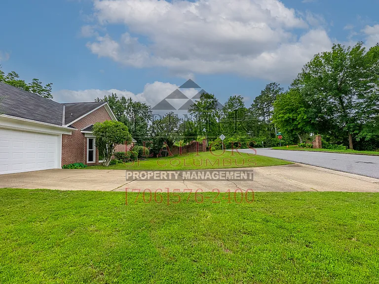 2250 Rock Springs Ct — Photo 32