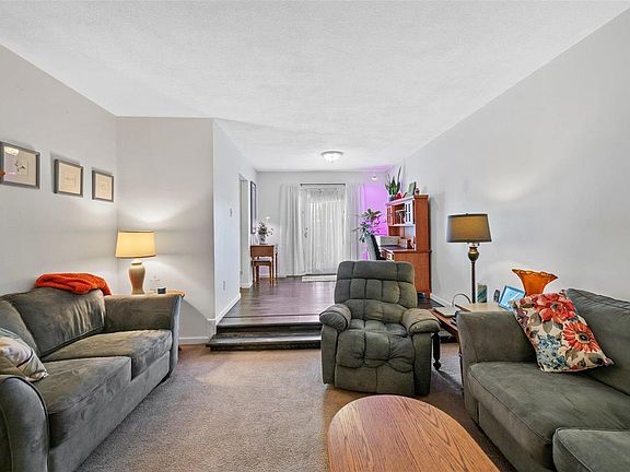 4th image of 4330 Forest De Ville Dr