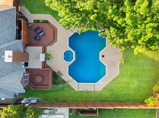 7536 Primrose Dr, Irving, TX 75063