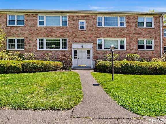 2nd image of 125 Heritage Hill Road #A