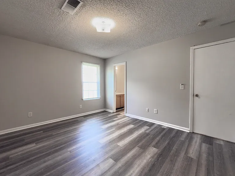 1109 Carver Cir #A — Photo 11