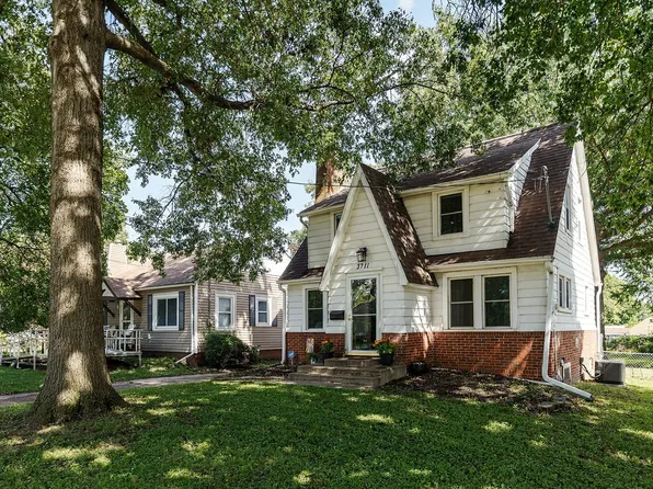 3711 Glover Ave, Des Moines, IA 50315