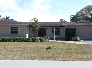 10700 SW 116th St, Miami, FL 33176