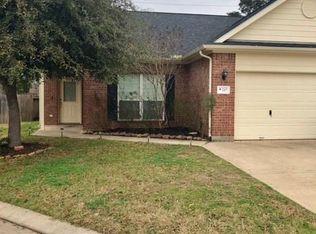 217 Elizabeth Ln, Sealy, TX 77474