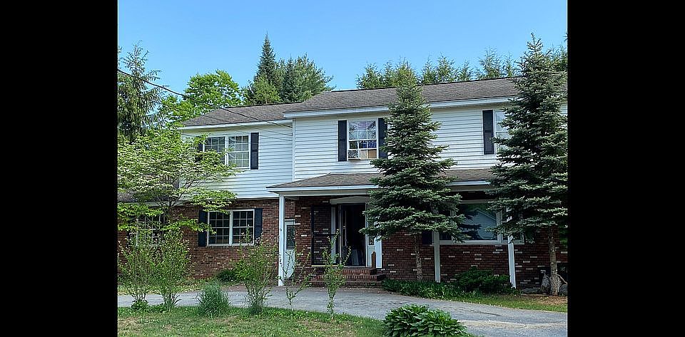 3600 sf house with carport