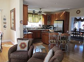 3rd image of 8 Tanglewood Dr
