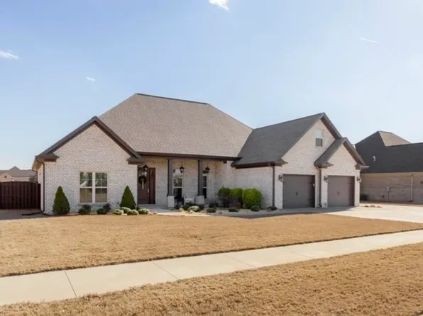 811 Summerfield Trl, Florence, AL 35630
