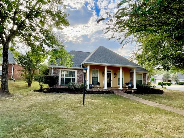 101 Navajo Cir, Clinton, MS 39056