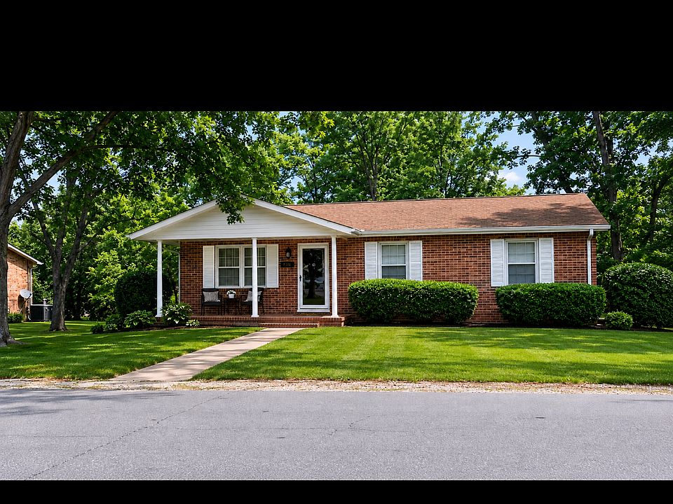 1st image of 302 Ewell St