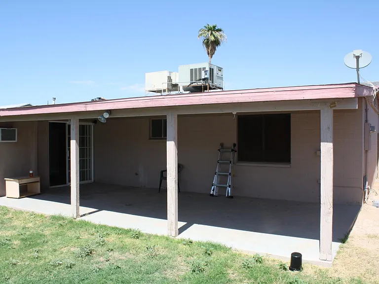 1859 E Florian Ave — Photo 19