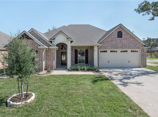 2711 Portland Ln, College Station, TX 77845