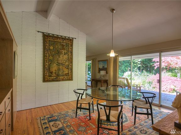 3rd image of 1908 Eastwood Dr SE