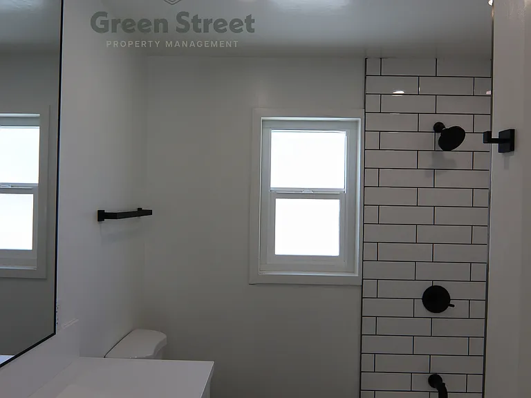 6831 Amherst St — Photo 25