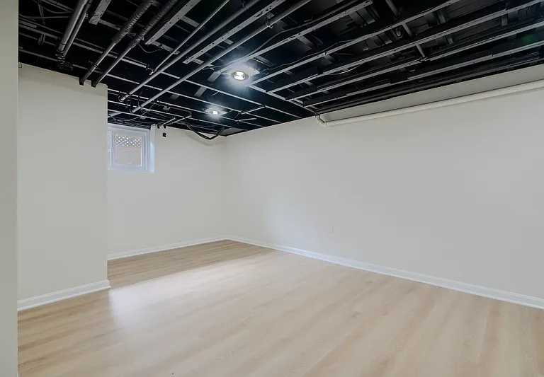 2976 Cornwall Rd #1 — Photo 14