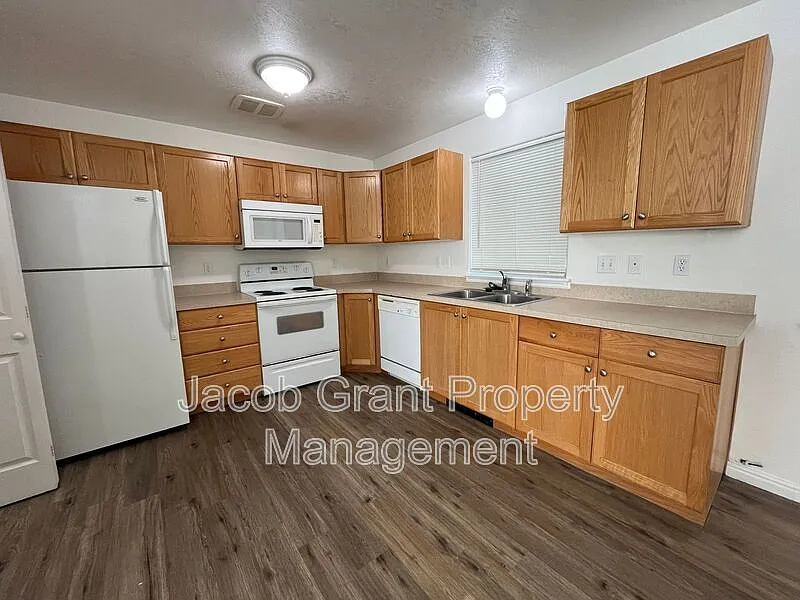 2 bed, 1.0 bath, 850 sqft, $950 — Photo 4