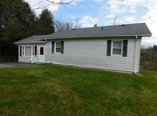 334 Barnett Dr, Tazewell, VA 24651