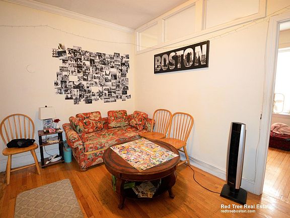 3rd image of 44 Egmont St #2A