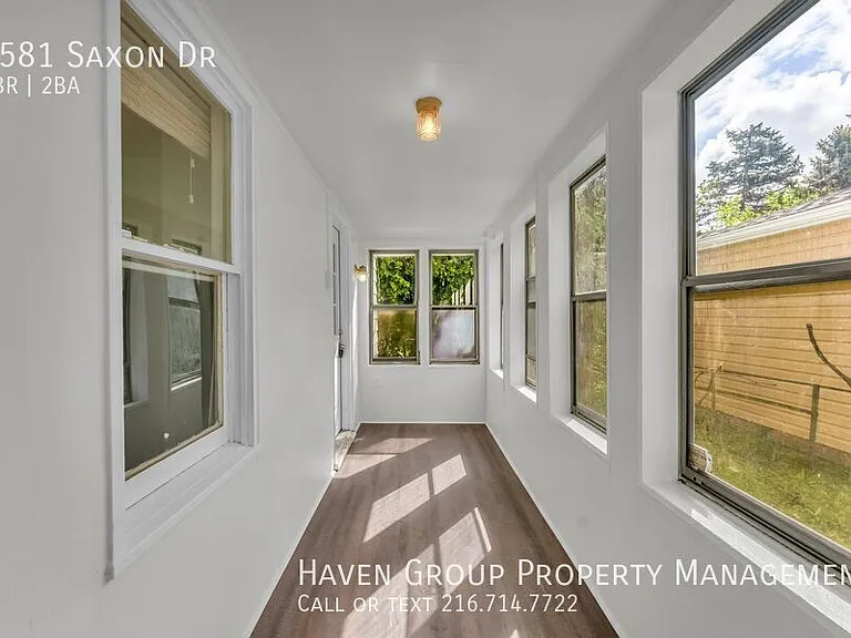 5581 Saxon Dr — Photo 21