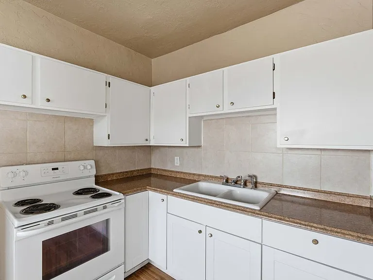2675 Grant Ave — Photo 14
