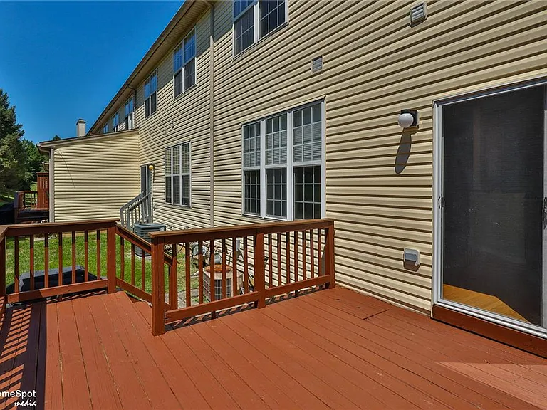 8149 Cross Creek Cir — Photo 45