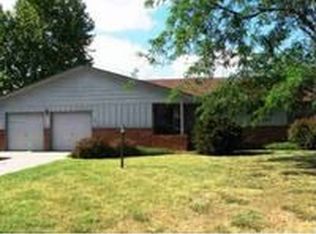 1308 W 30th Ave, Hutchinson, KS 67502