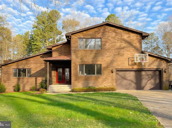 24353 Farmkey Ln, Hollywood, MD 20636