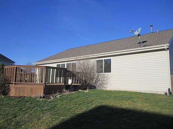 5th image of 2560 Waterford Ln