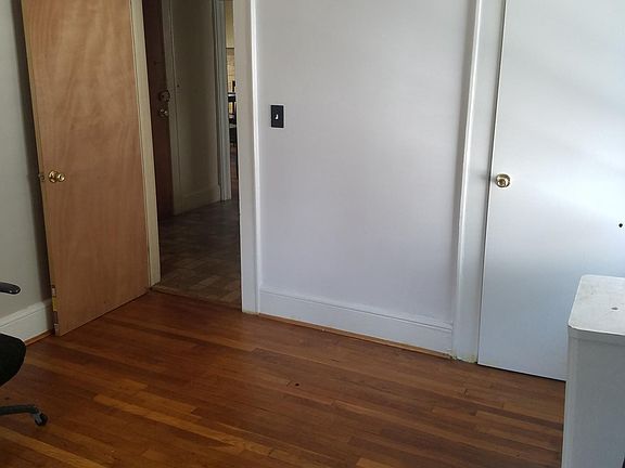 4th image of 260 N 17th St Floor 2