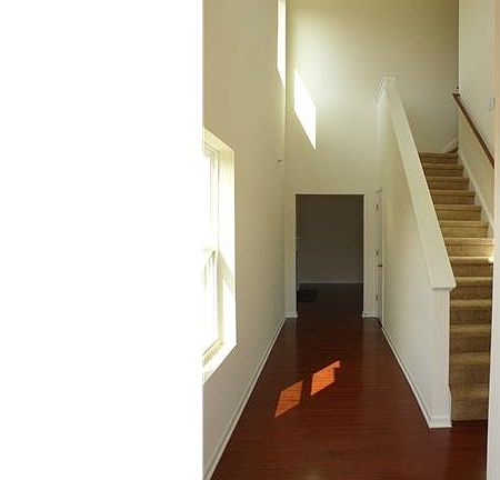4th image of 2227 Waverly Dell 101