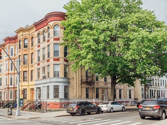 4th image of 419 Jefferson Ave #2B