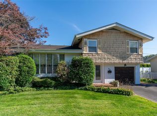 34 Friendly Ln, Jericho, NY 11753