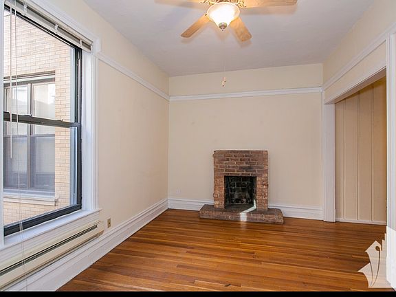 4th image of 1220 N Dearborn St #A1