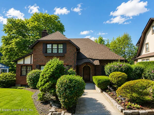 49 Harbor View Pl S, Staten Island, NY 10305