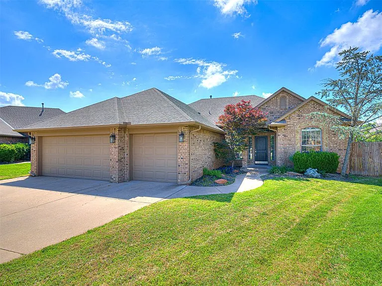 19100 Canyon Creek Pl — Photo 1