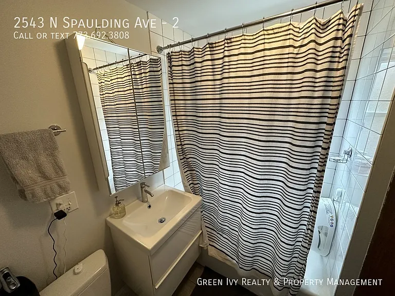 2543 N Spaulding Ave #2 — Photo 6