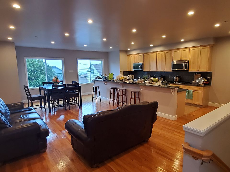 1st image of 437 San Diego Ave