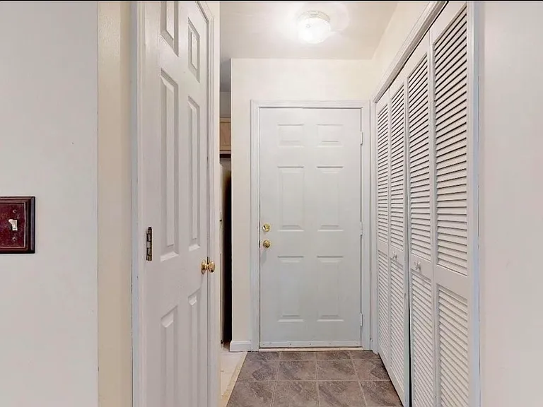 294 Hildred Dr #294 — Photo 2