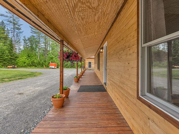 3rd image of 476 North Road