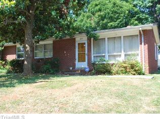 3219 Fielding Pl, Greensboro, NC 27405