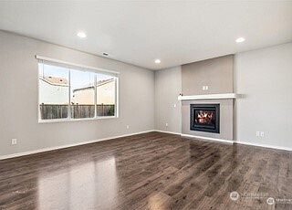 5th image of 6930 Oleander Ave NE