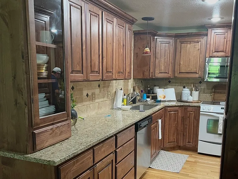 2521 Pascoe Ln — Photo 6